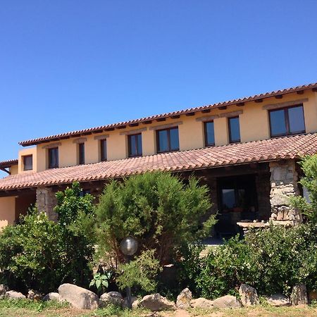 הוילה ארבוס Agriturismo Rocca Su Moru מראה חיצוני תמונה