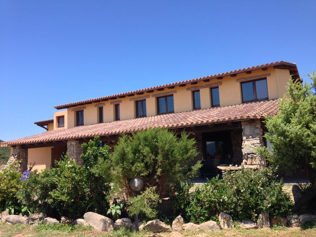 הוילה ארבוס Agriturismo Rocca Su Moru מראה חיצוני תמונה