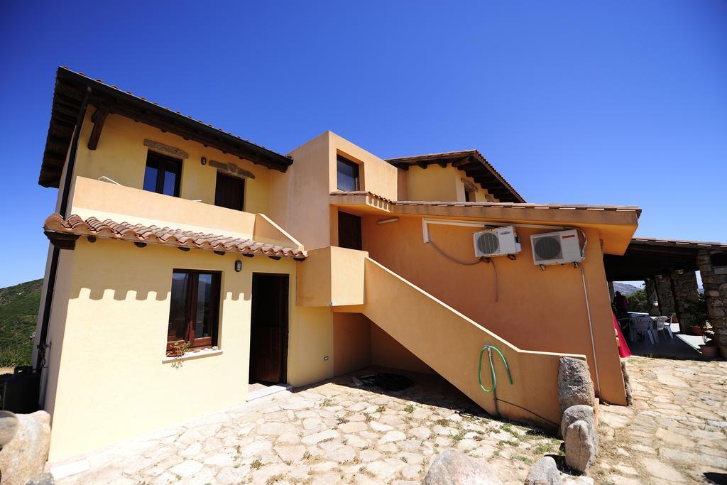 הוילה ארבוס Agriturismo Rocca Su Moru מראה חיצוני תמונה