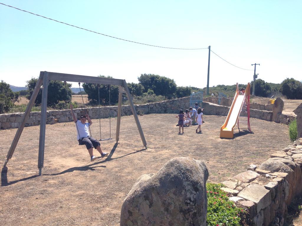 הוילה ארבוס Agriturismo Rocca Su Moru מראה חיצוני תמונה